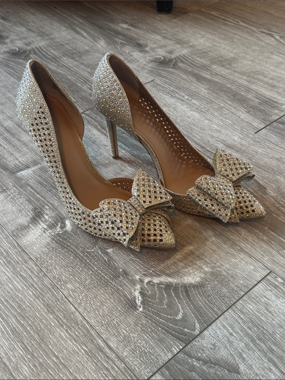 INC International Concepts Gold Glitter Pointed Bow Flats - Picture 3 of 7